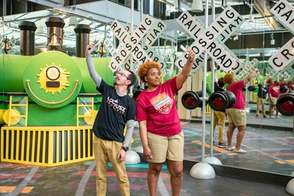 Train-Themed Selfie Express Opens at St. Louis Union Station – GAZELLE